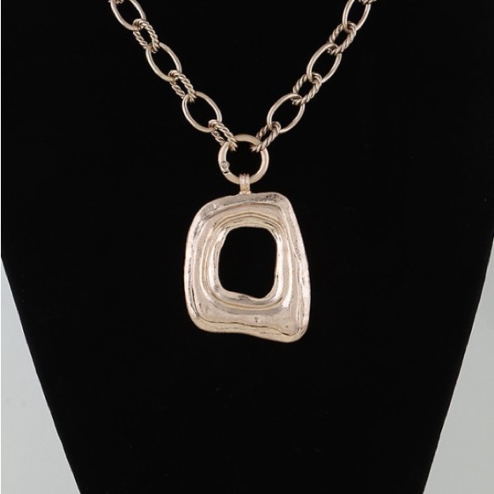 Statement Rippled Cubic Necklace (5029) - Picture 5 of 5